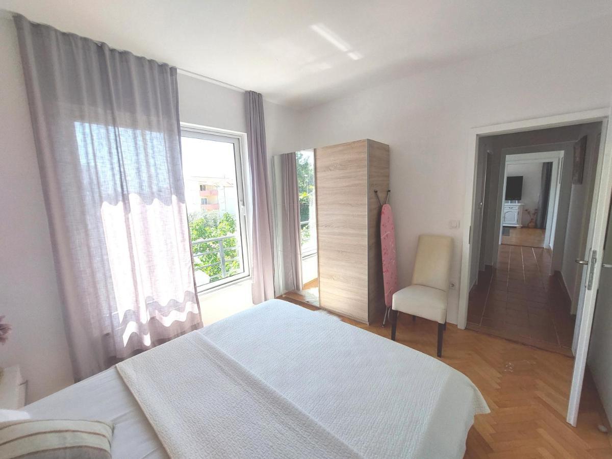 Gulin Apartments Vodice Exteriör bild