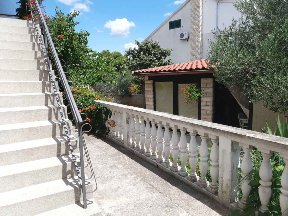 Gulin Apartments Vodice Exteriör bild